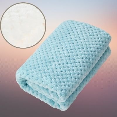 couverture-bebe-bleue-doublure-polaire-blanche