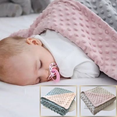 couverture-pour-bebe-sucette-rose-bébé-endormi