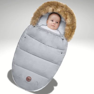 Chancelière-grise-enveloppante-bébé-fourrure