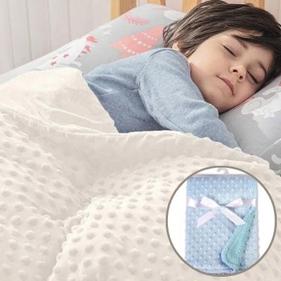couverture-bebe-blanche-bleue-bébé-zen