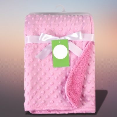 couverture-bebe-rose-doublure-polaire-modele