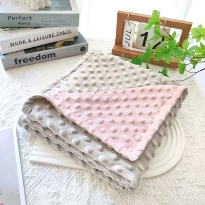 couverture-pour-bebe-rose-gris-livre-calendrier