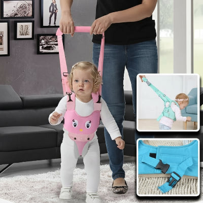 harnais-pour-bebe-fillette-habit-blanc-canapé-noir-tapis-blanc