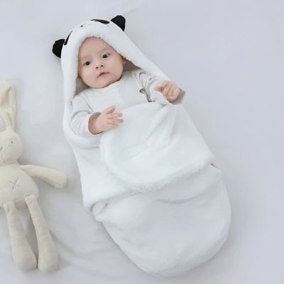 nid-dange-bebe-blanc-chapuche-panda-bebe-9-mois
