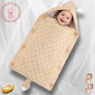 nid-d-ange-cosy-beige-tricot-boutonnés-capuche-queue-lapin