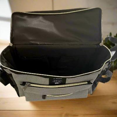 sac-a-langer-gris-rangement-intérieur